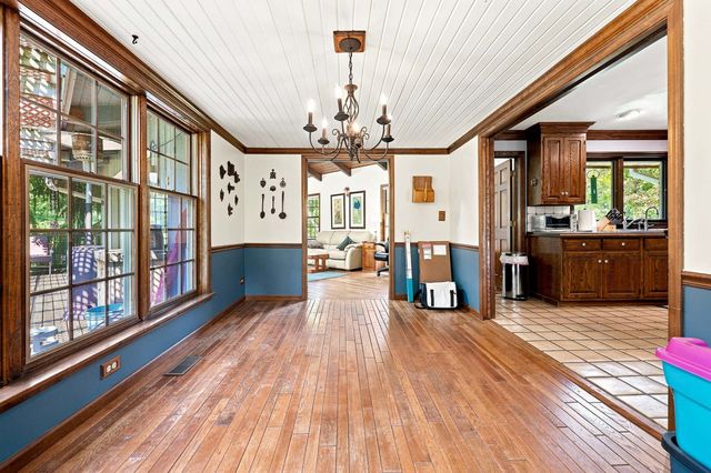 30w030 Schick Road, Bartlett, IL 60103