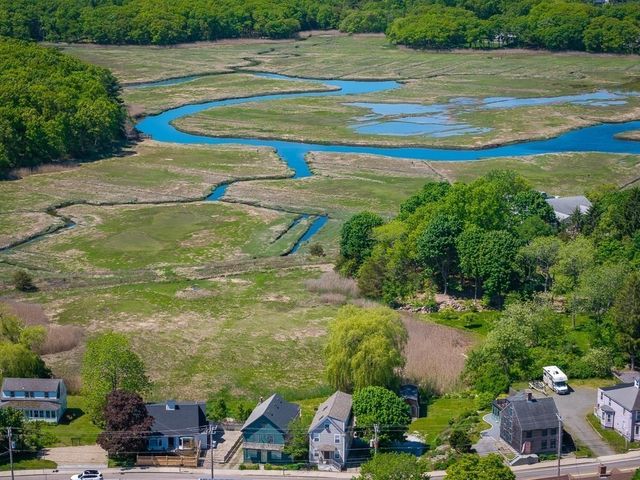 157 Main Street, Essex, MA 01929