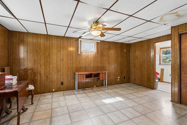307 Edinburgh Drive, Lockport, IL 60441