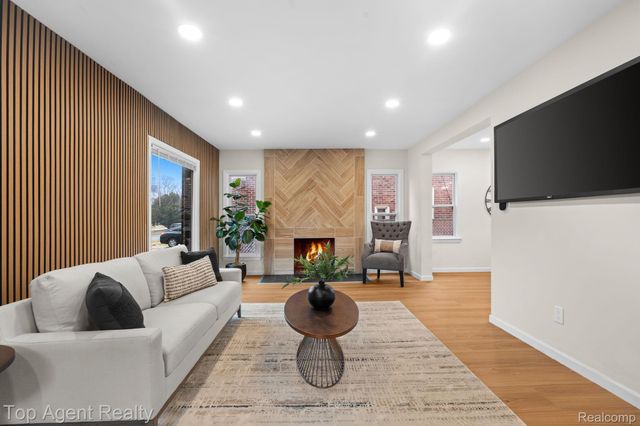 14550 Penrod Street, Detroit, MI 48223