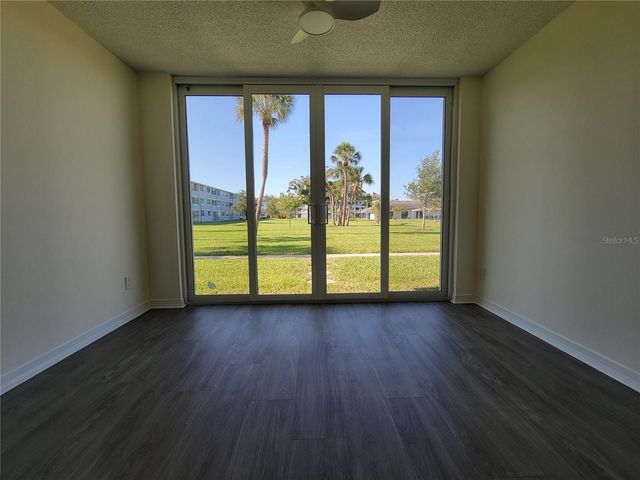 4880 LOCUST ST. NE 136, St Petersburg, FL 33703