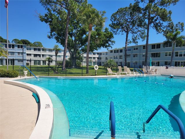 4880 LOCUST ST. NE 136, St Petersburg, FL 33703