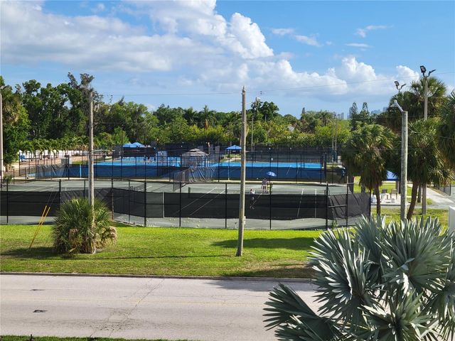 4880 LOCUST ST. NE 136, St Petersburg, FL 33703