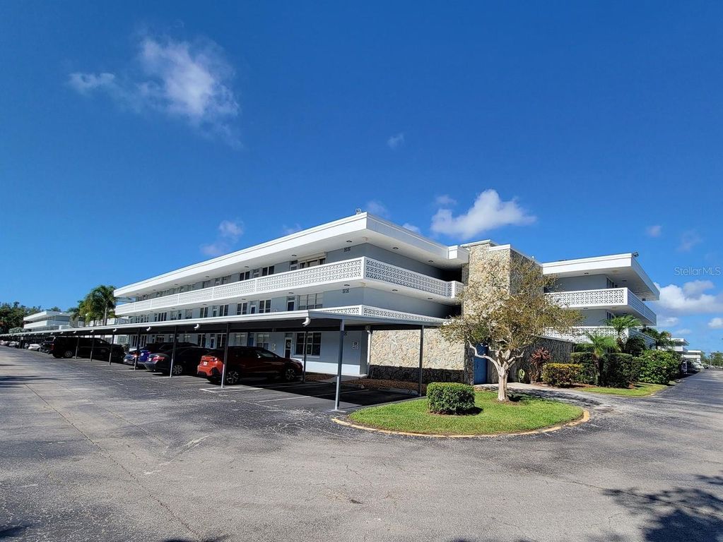 4880 LOCUST ST. NE 136, St Petersburg, FL 33703