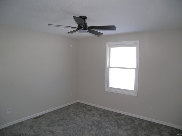 308 Eisenhower Parkway, Warsaw, IN 46580