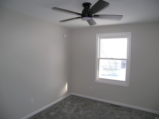 308 Eisenhower Parkway, Warsaw, IN 46580