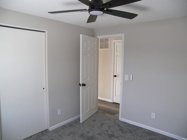 308 Eisenhower Parkway, Warsaw, IN 46580