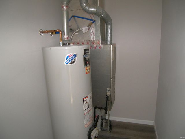 308 Eisenhower Parkway, Warsaw, IN 46580