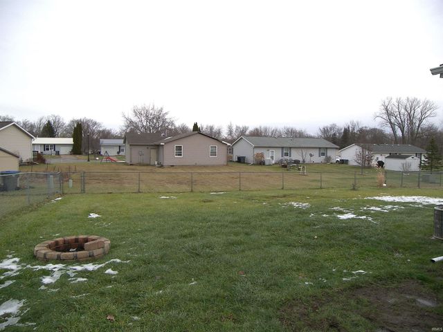 308 Eisenhower Parkway, Warsaw, IN 46580