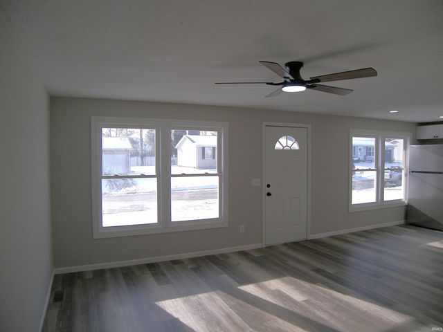 308 Eisenhower Parkway, Warsaw, IN 46580