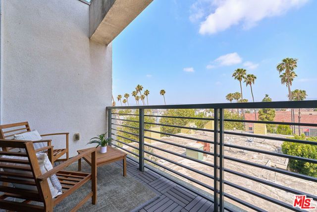 520 S Kingsley Drive PH3, Los Angeles, CA 90020