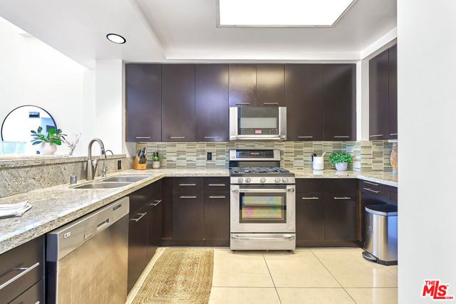 520 S Kingsley Drive PH3, Los Angeles, CA 90020