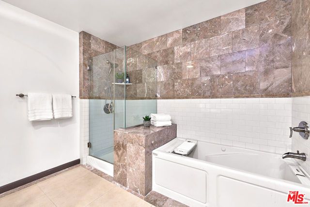 520 S Kingsley Drive PH3, Los Angeles, CA 90020