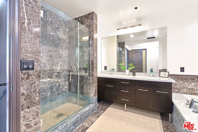 520 S Kingsley Drive PH3, Los Angeles, CA 90020