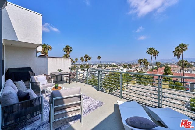 520 S Kingsley Drive PH3, Los Angeles, CA 90020