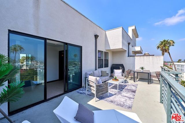 520 S Kingsley Drive PH3, Los Angeles, CA 90020