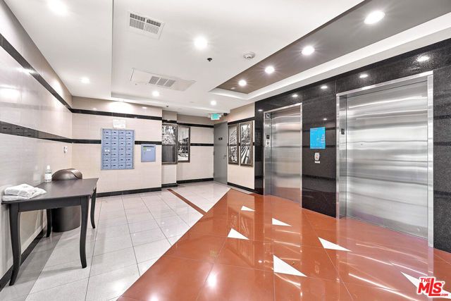 520 S Kingsley Drive PH3, Los Angeles, CA 90020