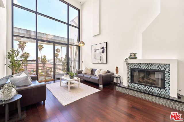520 S Kingsley Drive PH3, Los Angeles, CA 90020