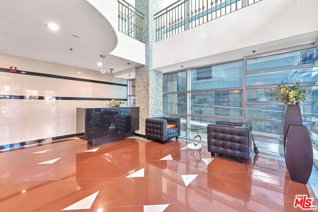 520 S Kingsley Drive PH3, Los Angeles, CA 90020
