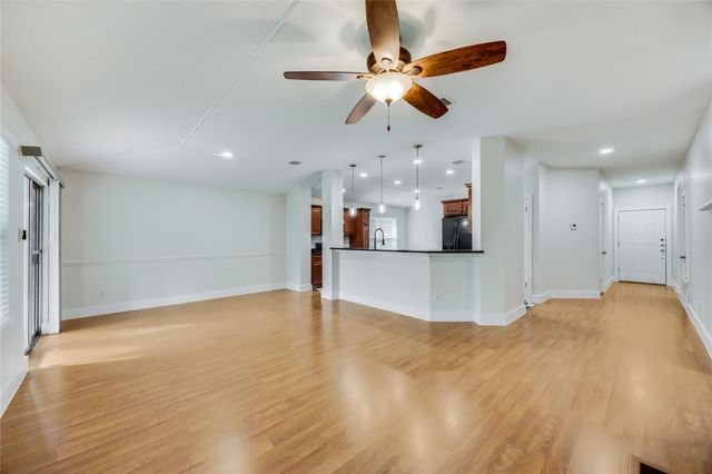 1207 Hughmont DR, Pflugerville, TX 78660