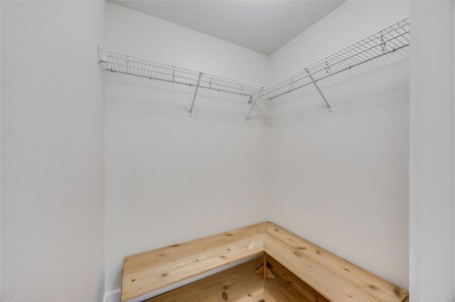 1207 Hughmont DR, Pflugerville, TX 78660