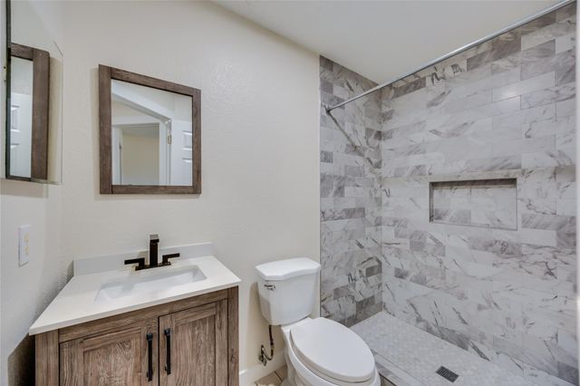 1207 Hughmont DR, Pflugerville, TX 78660