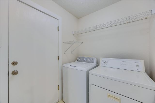 1207 Hughmont DR, Pflugerville, TX 78660