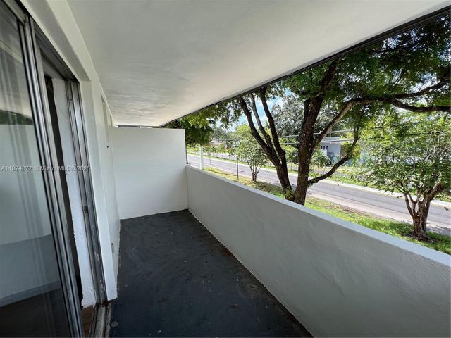 465 S Royal Poinciana Blvd 1B, Miami Springs, FL 33166