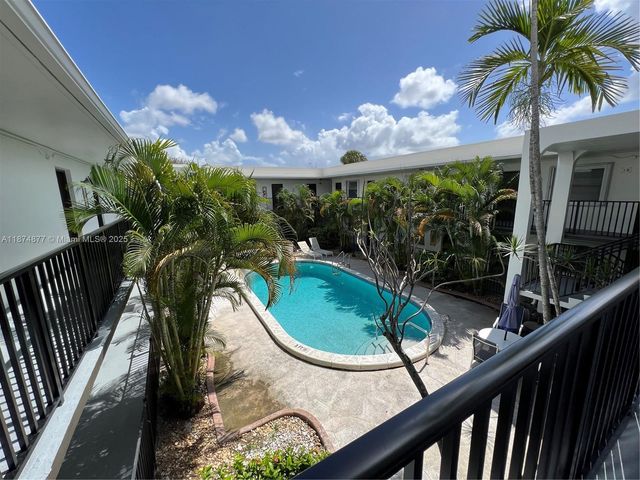 465 S Royal Poinciana Blvd 1B, Miami Springs, FL 33166