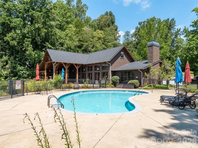 M11 Pine Mountain Trail, Brevard, NC 28712
