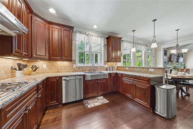304 Misty Morning Circle, Canton, GA 30114