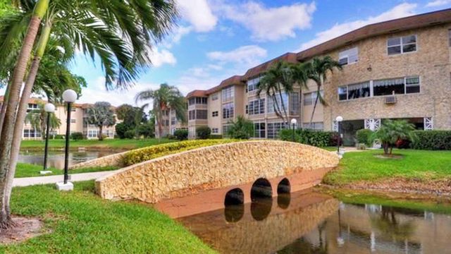 3401 NW 47TH Avenue 401, Lauderdale Lakes, FL 33319