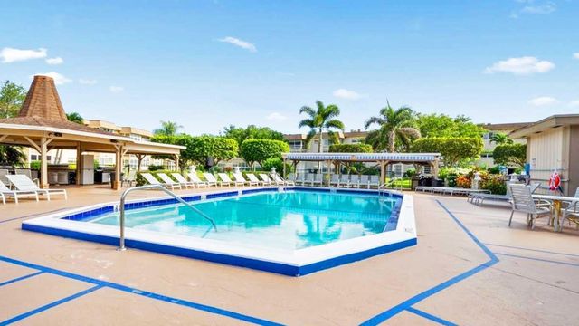 3401 NW 47TH Avenue 401, Lauderdale Lakes, FL 33319