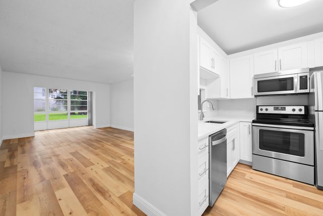 3401 NW 47TH Avenue 401, Lauderdale Lakes, FL 33319