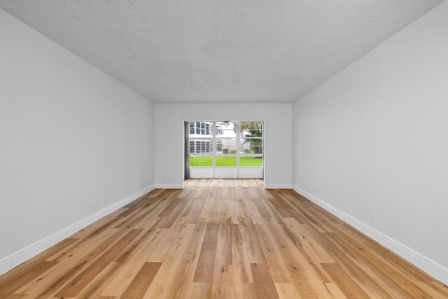 3401 NW 47TH Avenue 401, Lauderdale Lakes, FL 33319