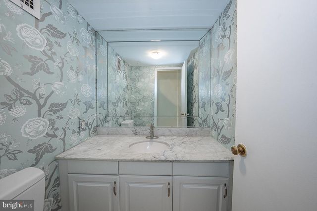 20 CONSHOHOCKEN STATE ROAD #203, Bala Cynwyd, PA 19004