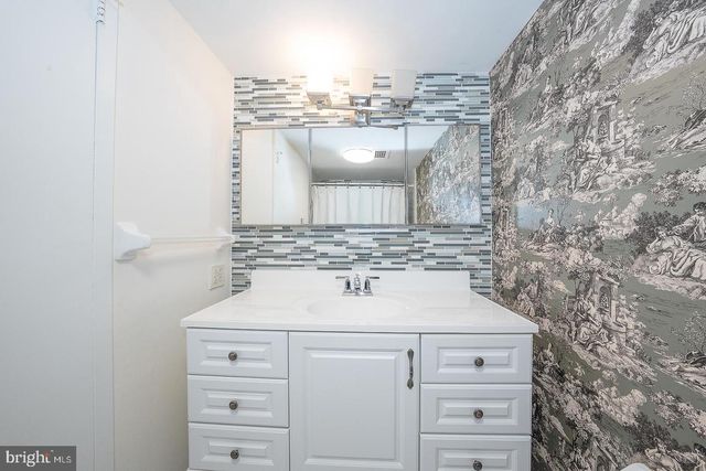 20 CONSHOHOCKEN STATE ROAD #203, Bala Cynwyd, PA 19004