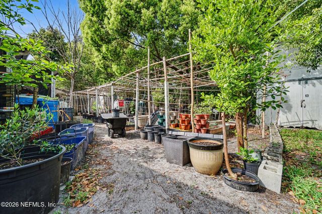 10304 MAYAN Drive, Jacksonville, FL 32218