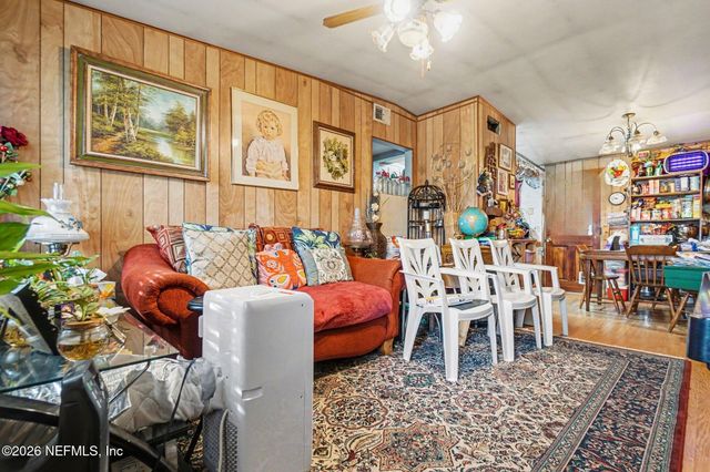 10304 MAYAN Drive, Jacksonville, FL 32218