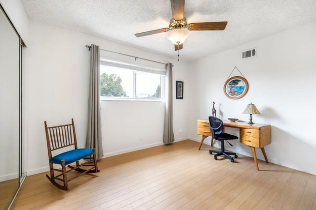 737 Heather Ln, Woodland, CA 95695