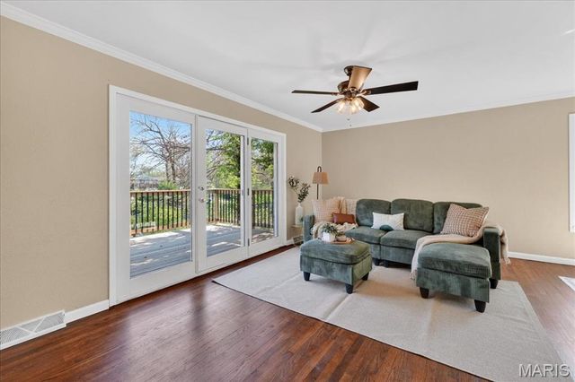 6 Rue Deau Ville Drive, Belleville, IL 62226