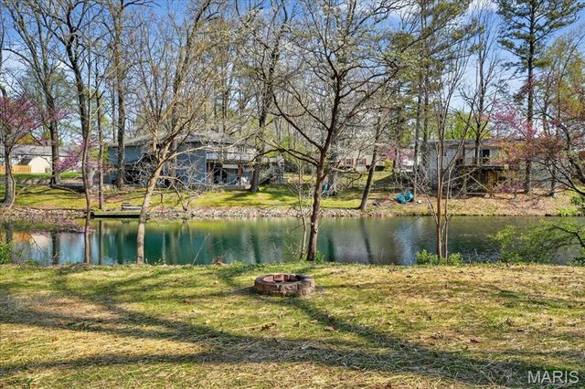 6 Rue Deau Ville Drive, Belleville, IL 62226