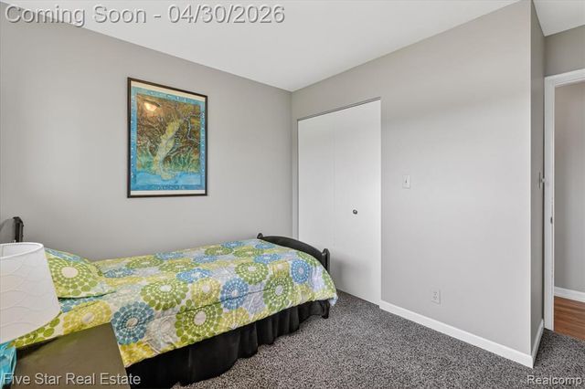 630 Sunset, White Lake, MI 48383