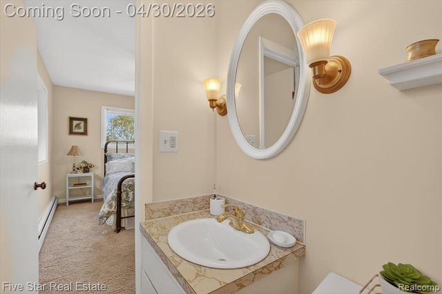 630 Sunset, White Lake, MI 48383