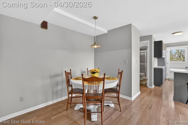 630 Sunset, White Lake, MI 48383