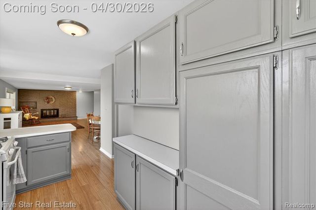 630 Sunset, White Lake, MI 48383