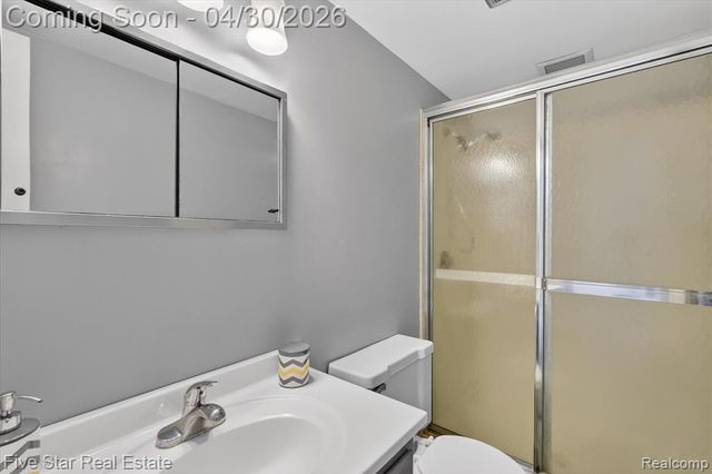 630 Sunset, White Lake, MI 48383