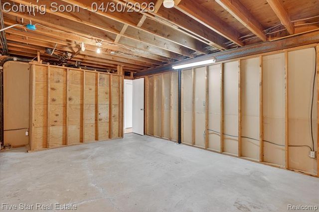 630 Sunset, White Lake, MI 48383