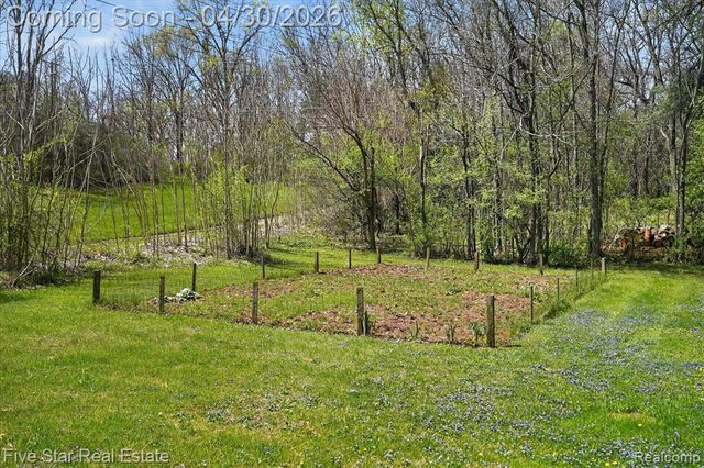 630 Sunset, White Lake, MI 48383