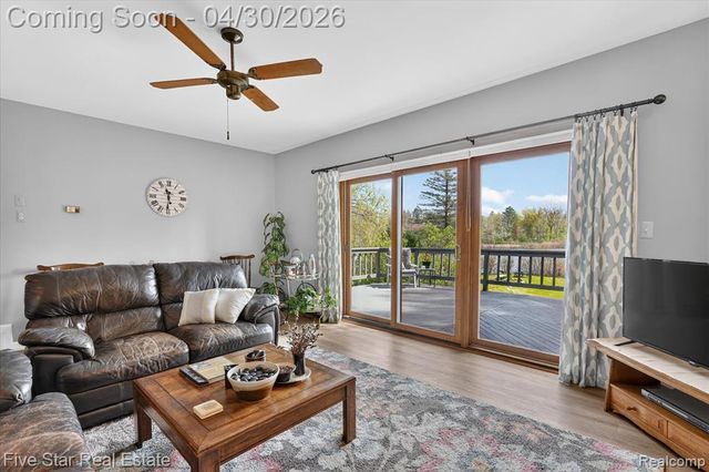 630 Sunset, White Lake, MI 48383
